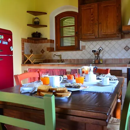 L'impero Farm stay Santa Luce